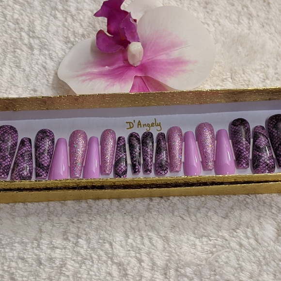 Purple Snake Press on Nails. Firm Price. - Picture 2 of 8